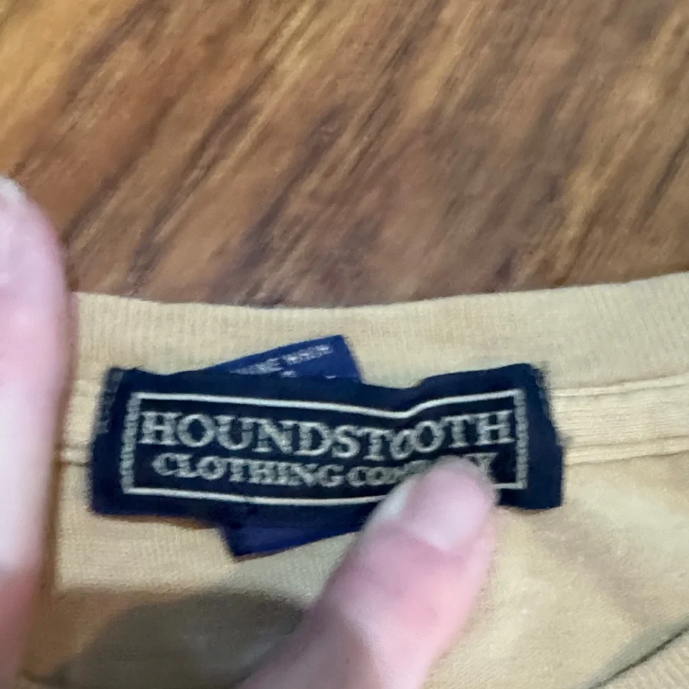 Arkansas Razorbacks Tan T-Shirt - Picture 3 of 5